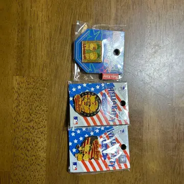 헬로키티 핀 배지 3개 세트