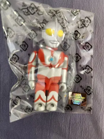 울트라맨 피규어 빨강/은색