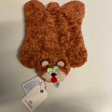 아코모데 러그베어 파우치