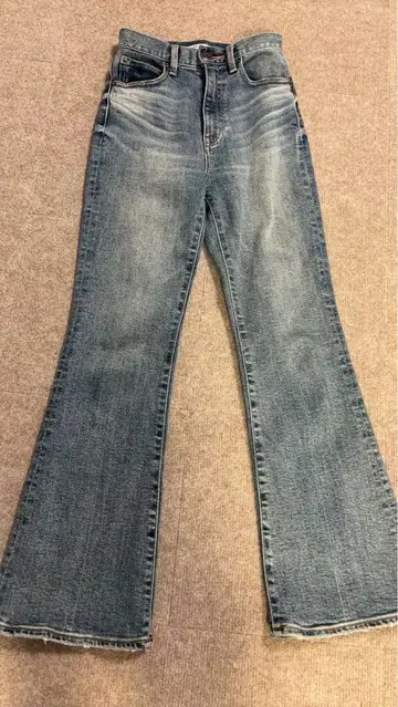 MOUSSY 새상품급 플레어 데님