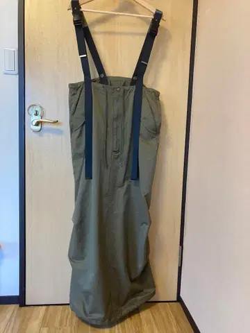 M53. (엠피티) quiet military skirt / s 사이즈