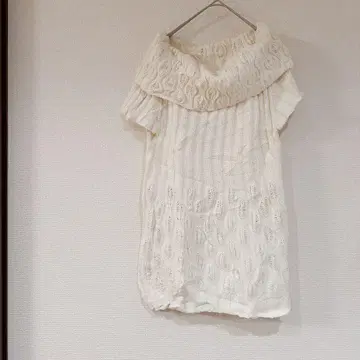 새상품급 아이보리 오프숄더 니트 오프숄 니트 반팔 니트