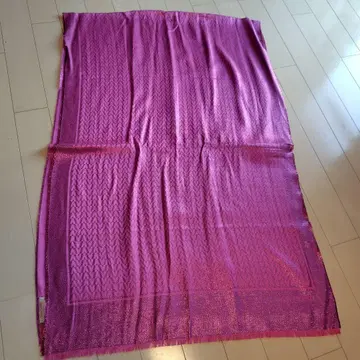 발렌틴 대형 핑크 로고 스톨 머플러