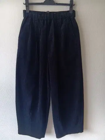 휴일과 시 뉴 모자 꽁지 팬츠 '코듀로이' 블랙