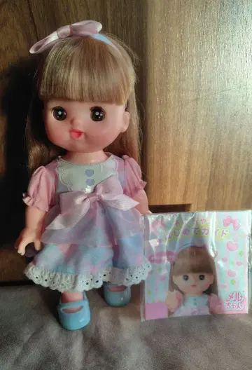 멜짱 눈이 반짝이는 롱 헤어 네네짱