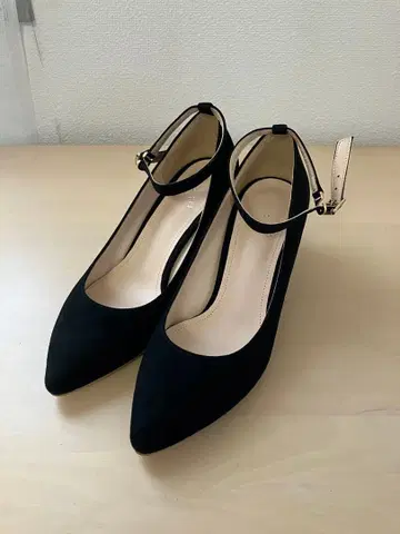 스웨이드 펌프스 블랙