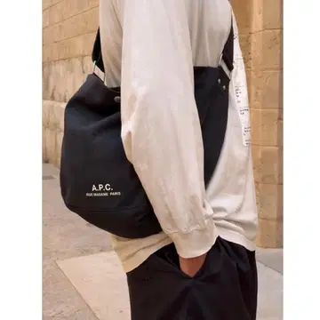 A.P.C JOURNAL SMAL 아페쎄 숄더백