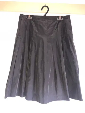 STRAWBERRY-FIELDS 블랙 타프타 스커트