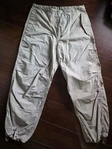 GU 라이트 그레이 카고 팬츠