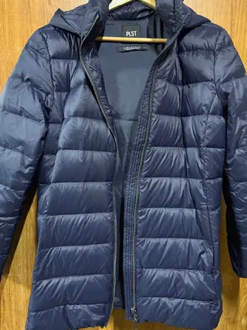 PLST 다운 코트 네이비 컬러
