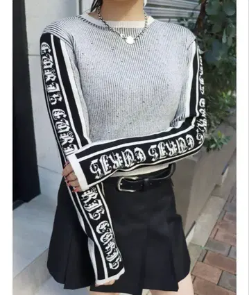 EVRIS 로고 터틀 숏 니트탑