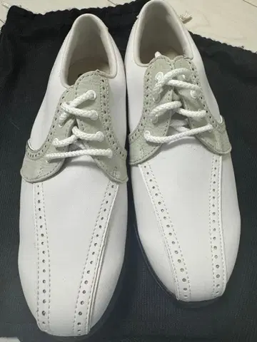 화이트 골프화 여성용 레이스업