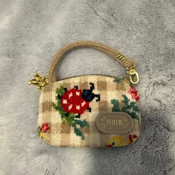 [ 새상품급 ] 페이 사이드 파우치 하이디