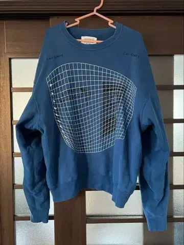 C.E CAV EMPT 맨투맨