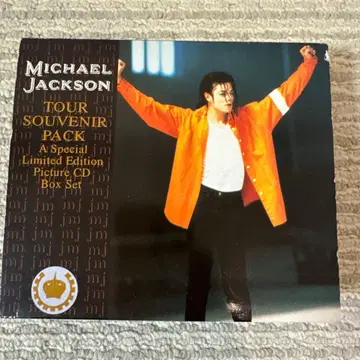 Michael Jackson Tour Souvenir Pack
