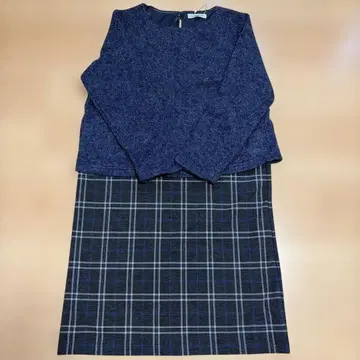 네이비 니트탑 체크 무늬 스커트 M 사이즈