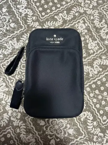 kate spade 블랙 스마트폰 숄더백