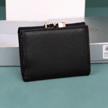 비비안 3단 폴더형 지갑 금 마크-13106