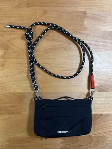 topologie 숄더백 사코슈 블랙