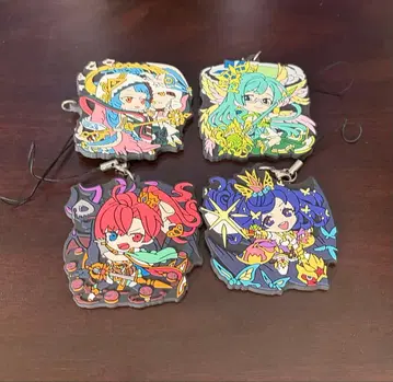 몬스터 스트라이크 러버 스트랩 4개 세트