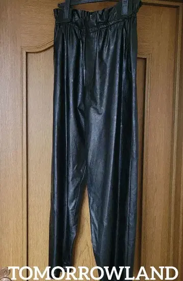 TOMORROWLAND M 인조 가죽 블랙 팬츠