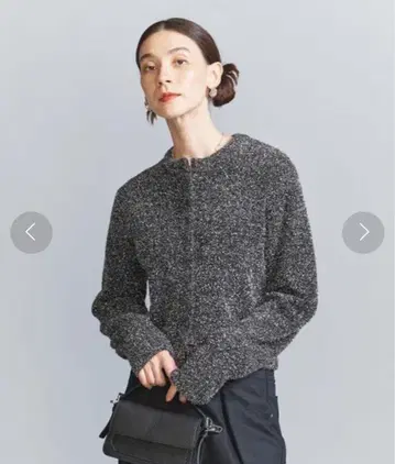 새상품 라메 크루넥 숏 가디건 뷰티&유스 글리터