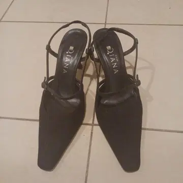 DIANA 블랙 하이힐 스틸레토