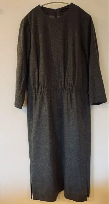 DAMA 그레이 실크 원피스