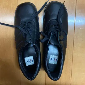 미사용 새상품 이즘 ism 가죽 신발 레더 스트링 슈즈 22cm 블랙