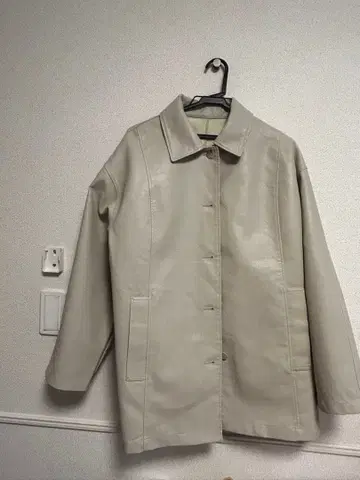 LOWRYS FARM 라이트 베이지 가죽 자켓