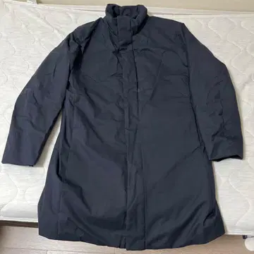 하이브리드 다운 코트, L 사이즈, 네이비, 2024년 1월 구매