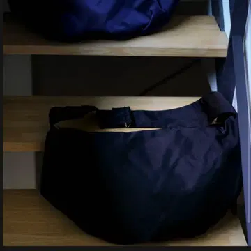 MB ULTIMATE FABRIC 하프문 바디백 BIG 블랙