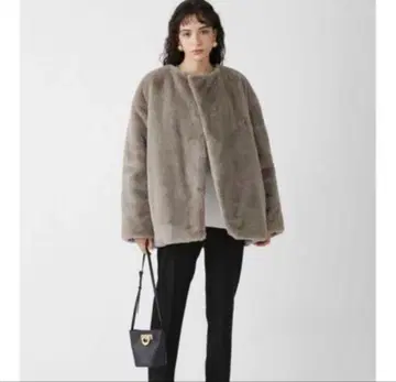 [컨디션 최상] 미라 오웬 리버서블 에코 퍼 자켓 블루종