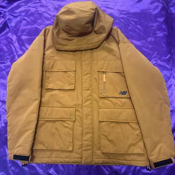 뉴발란스 다운 자켓 M 사이즈