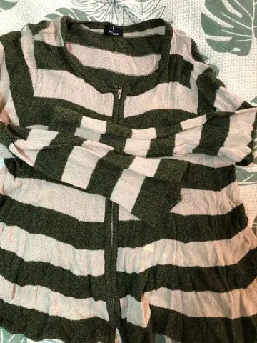 Lucruca 린넨 가디건 그린