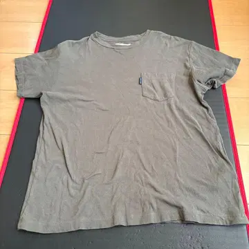 MADISONBLUE 올리브 그린 티셔츠