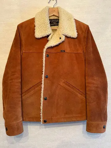 쿠티 스웨이드 가죽 보아 런치 자켓