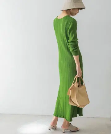 랜덤 립 니트 원피스