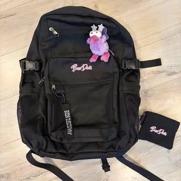 BearDavis 블랙 백팩 봉제 인형 포함 PLAZA 한정판
