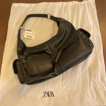 새상품 택 포함 ZARA 블랙 숄더백