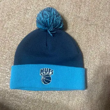 HUF 폼폼 포함 니트 모자 네이비/라이트 블루
