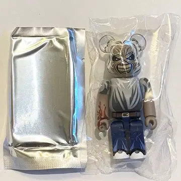 BE@RBRICK 베어브릭 series 51 iron maiden 뒷면