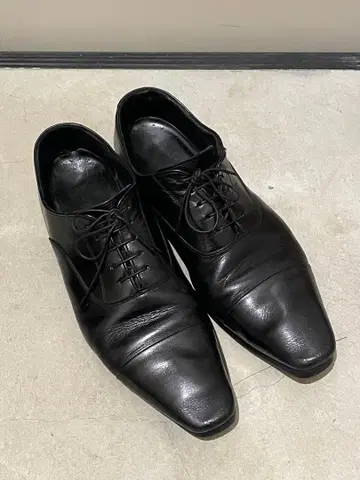 블랙 레이스업 드레스 슈즈