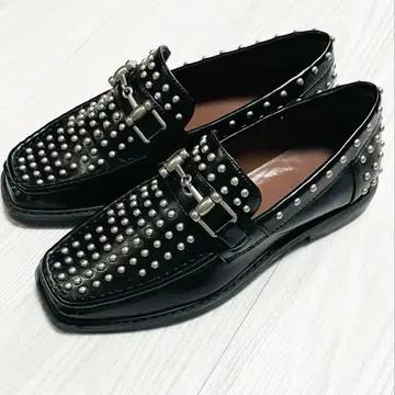 스터드 장식 블랙 로퍼 마우지 moussy M 사이즈