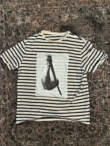 J W 앤더슨 보더 프린트 T셔츠