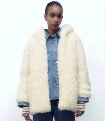 ZARA 후드 부착 보아 자켓 XS 화이트