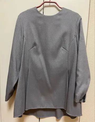 [소쥬 새상품급] 그레이 플레어 실루엣 긴팔 셔츠