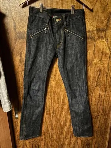 NEON 스키니 데님 지퍼 포켓 부착