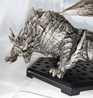 몬헌 스톤 모델 마가이마가도 피규어 새상품급 컬렉션