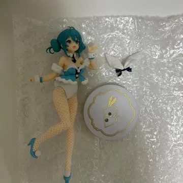 하츠네 미쿠 화이트 토끼 피규어